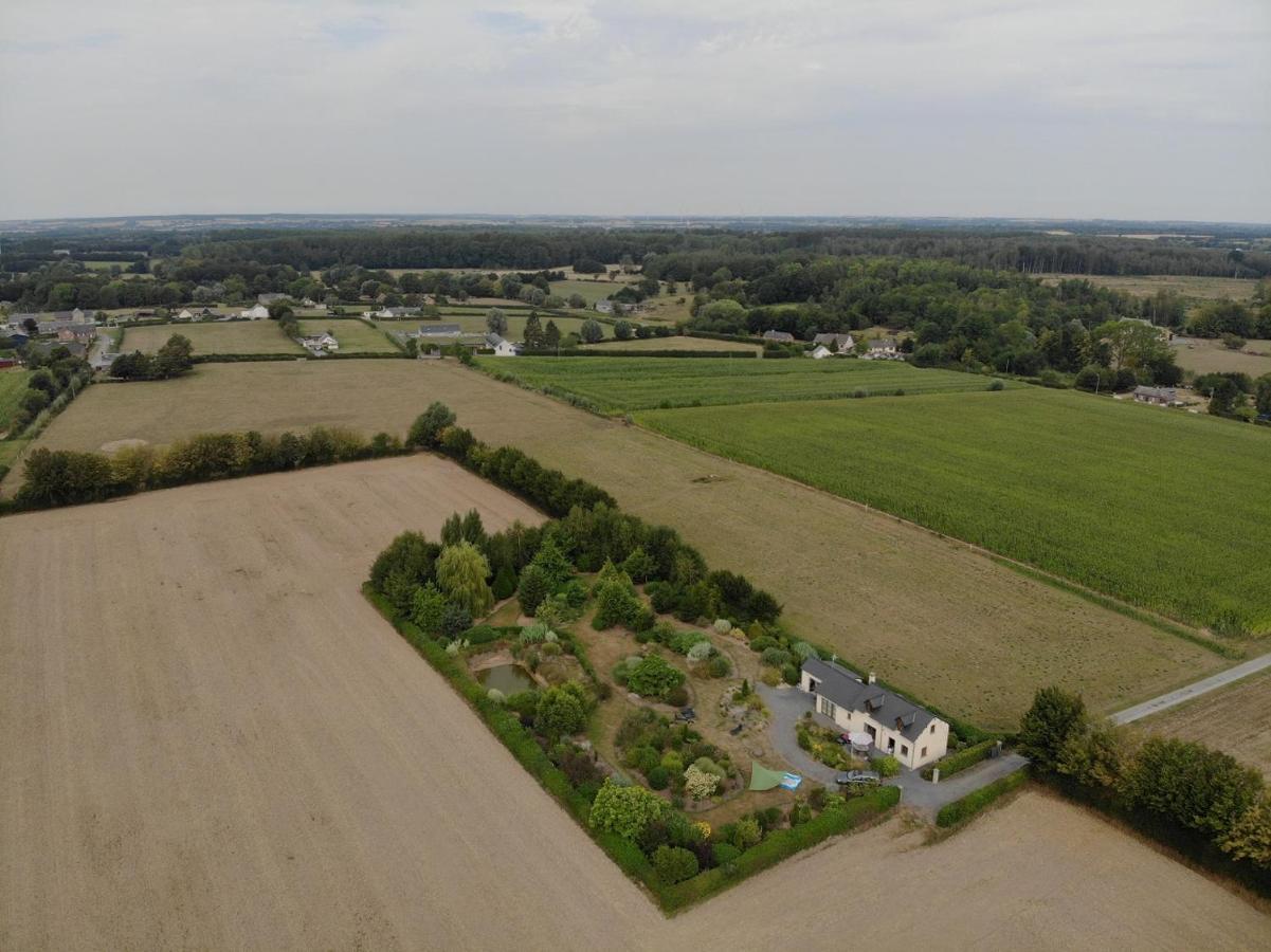 Gîte La Grenouillère Esqueheries Esterno foto