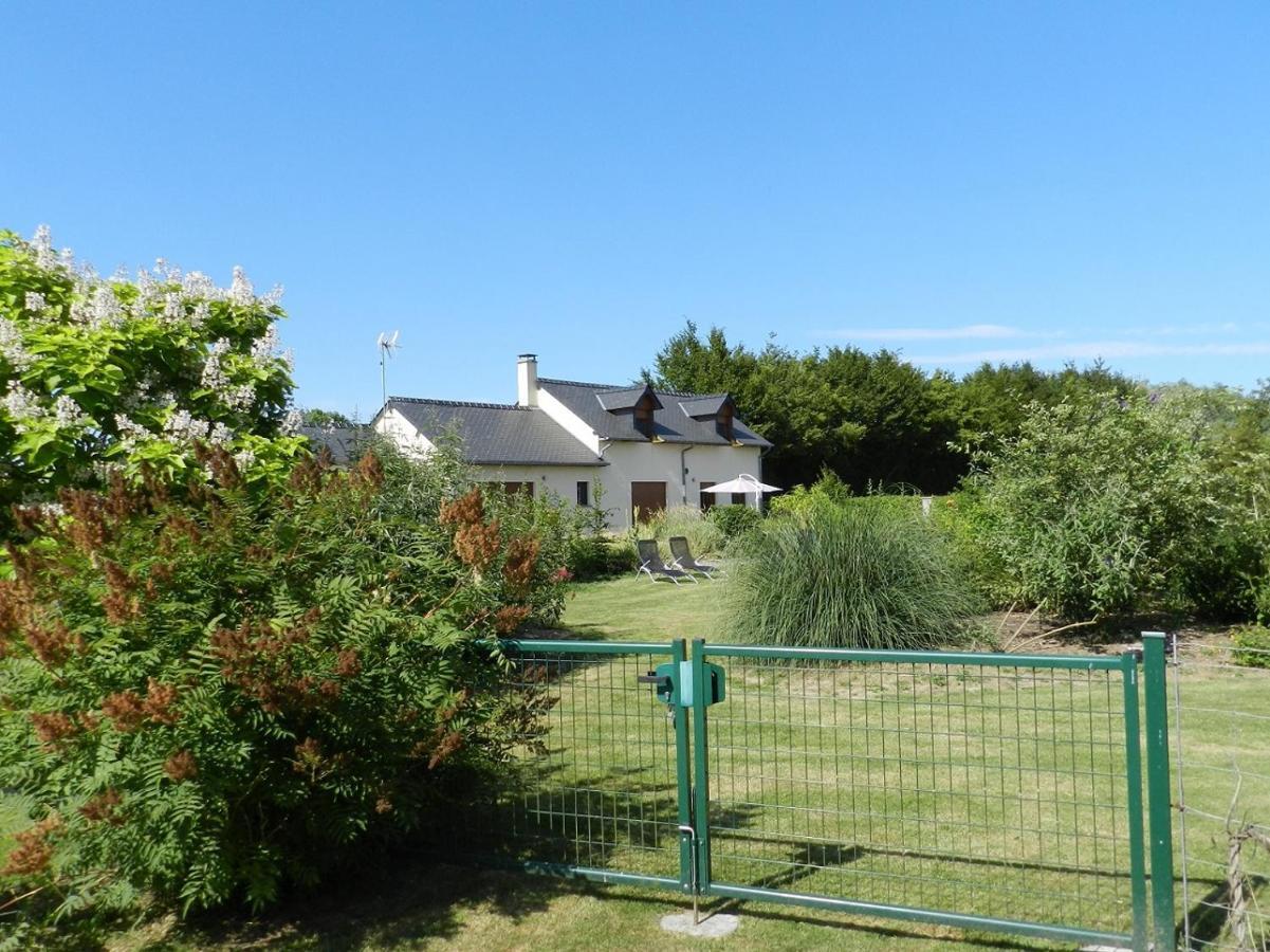 Gîte La Grenouillère Esqueheries Esterno foto